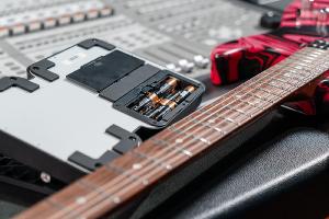 NUX MNU MG101 - Compact pour guitare 2 switchs, pédale d'expression